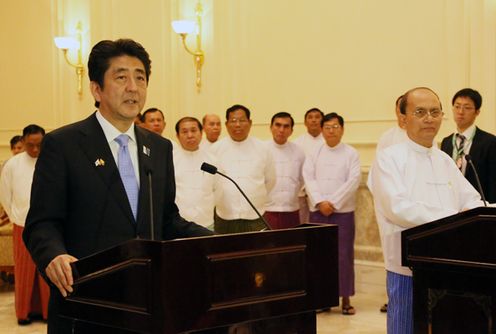 安倍总理访问了缅甸联邦共和国。