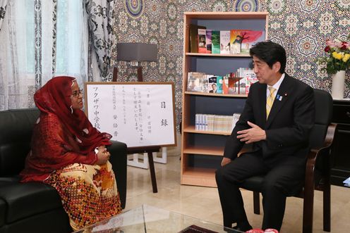 安倍总理访问了吉布提共和国。