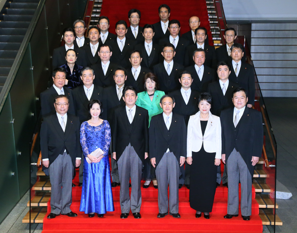 在今天的内阁会议上进行了决定副大臣及大臣政务官的人事调整。