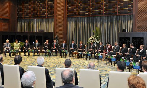 安倍总理出席了亚太经合组织（APEC）首脑会议。
