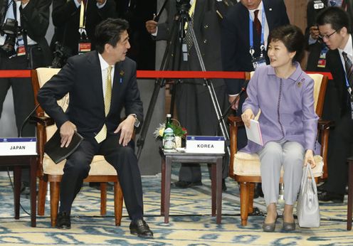 安倍总理出席了亚太经合组织（APEC）首脑会议等。