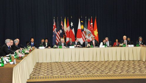 安倍总理出席了亚太经合组织(APEC)首脑会议等。