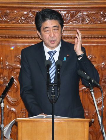 安倍总理在众议院和参议院的全体会议上发表了施政方针演说。