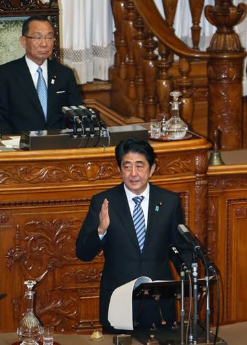 安倍总理在众议院和参议院的全体会议上发表了施政方针演说。