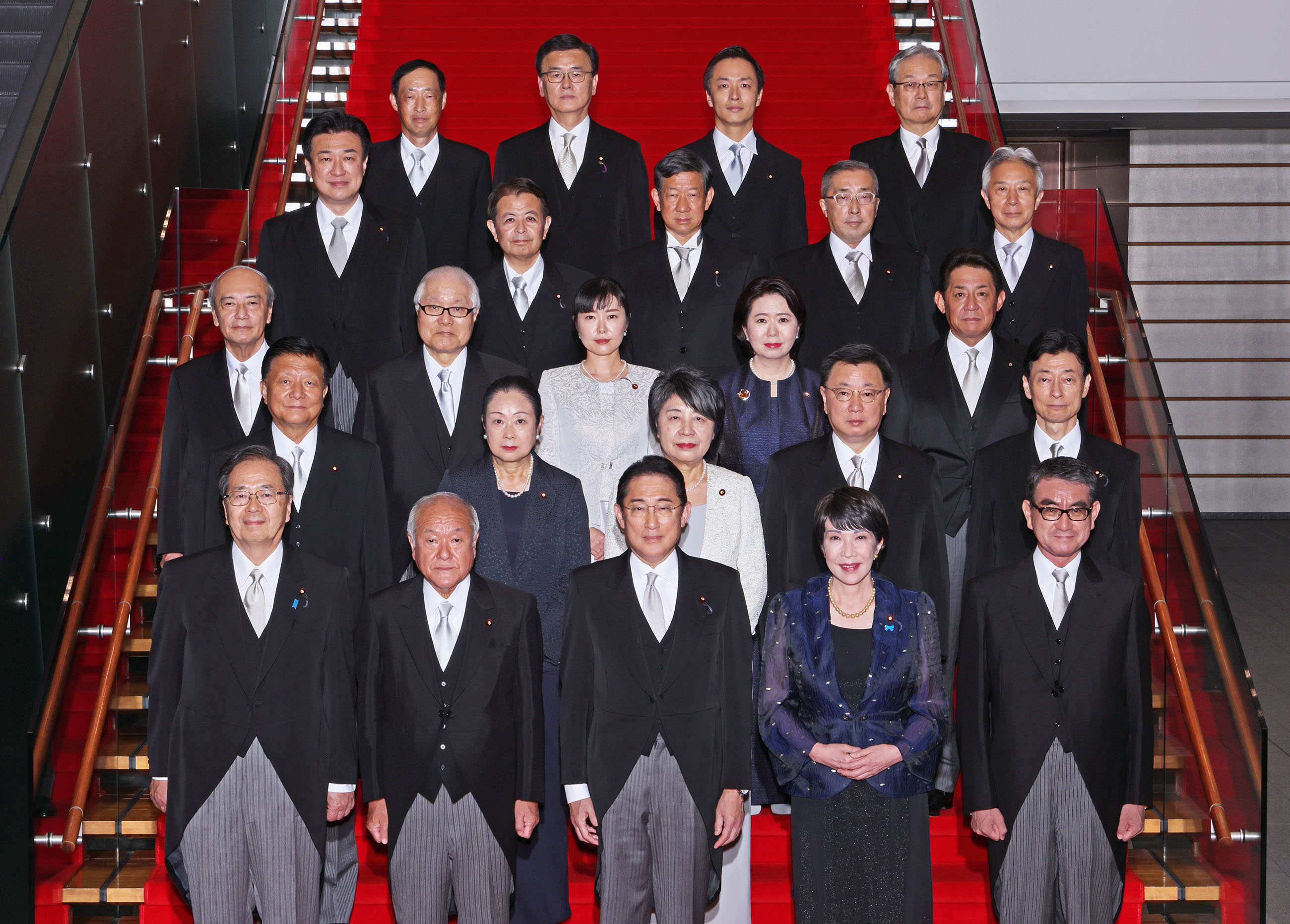 第二届岸田内阁第二次改组内阁启动