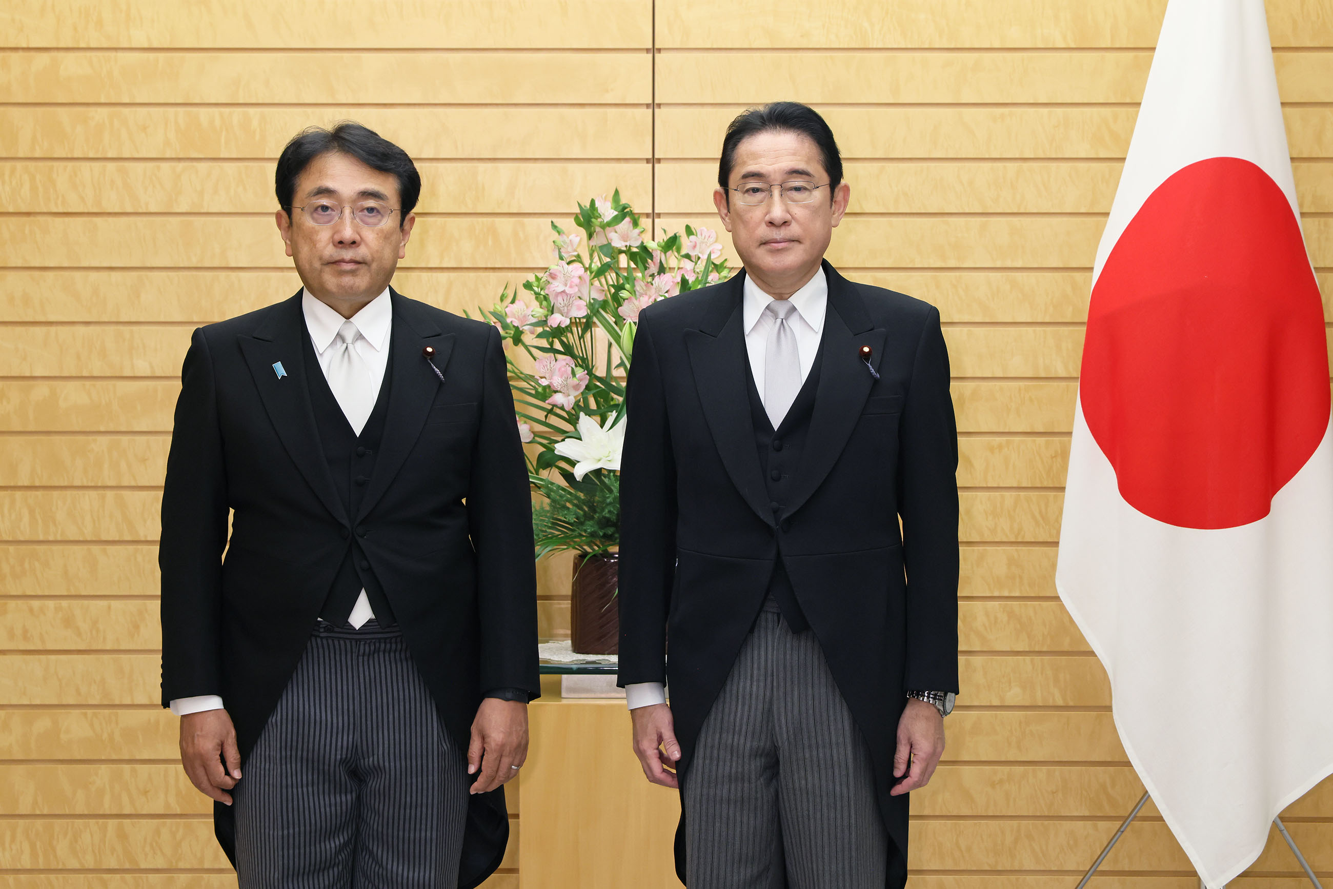 递交副大臣任命书