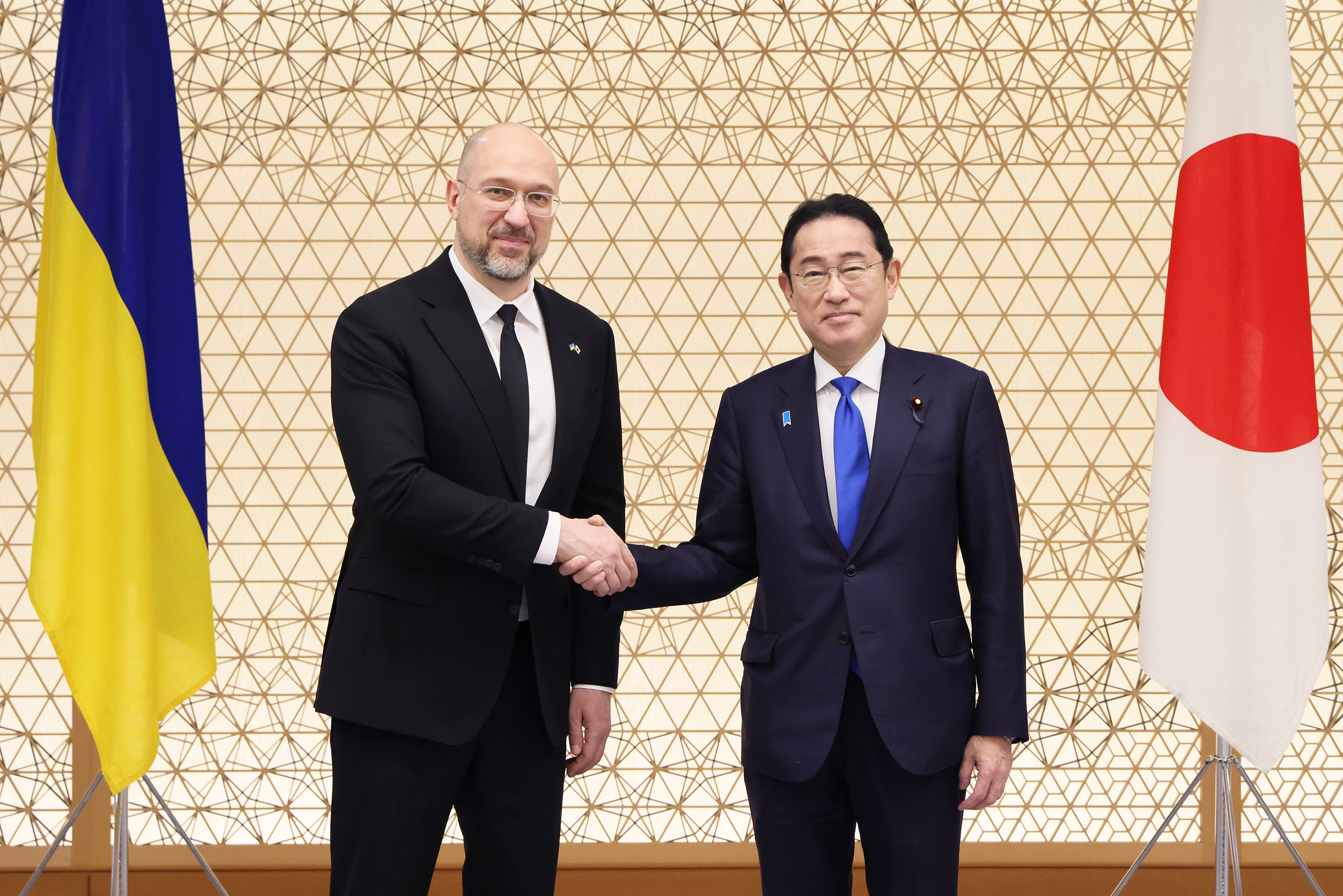 岸田首相會談傑尼斯·什米加爾總理