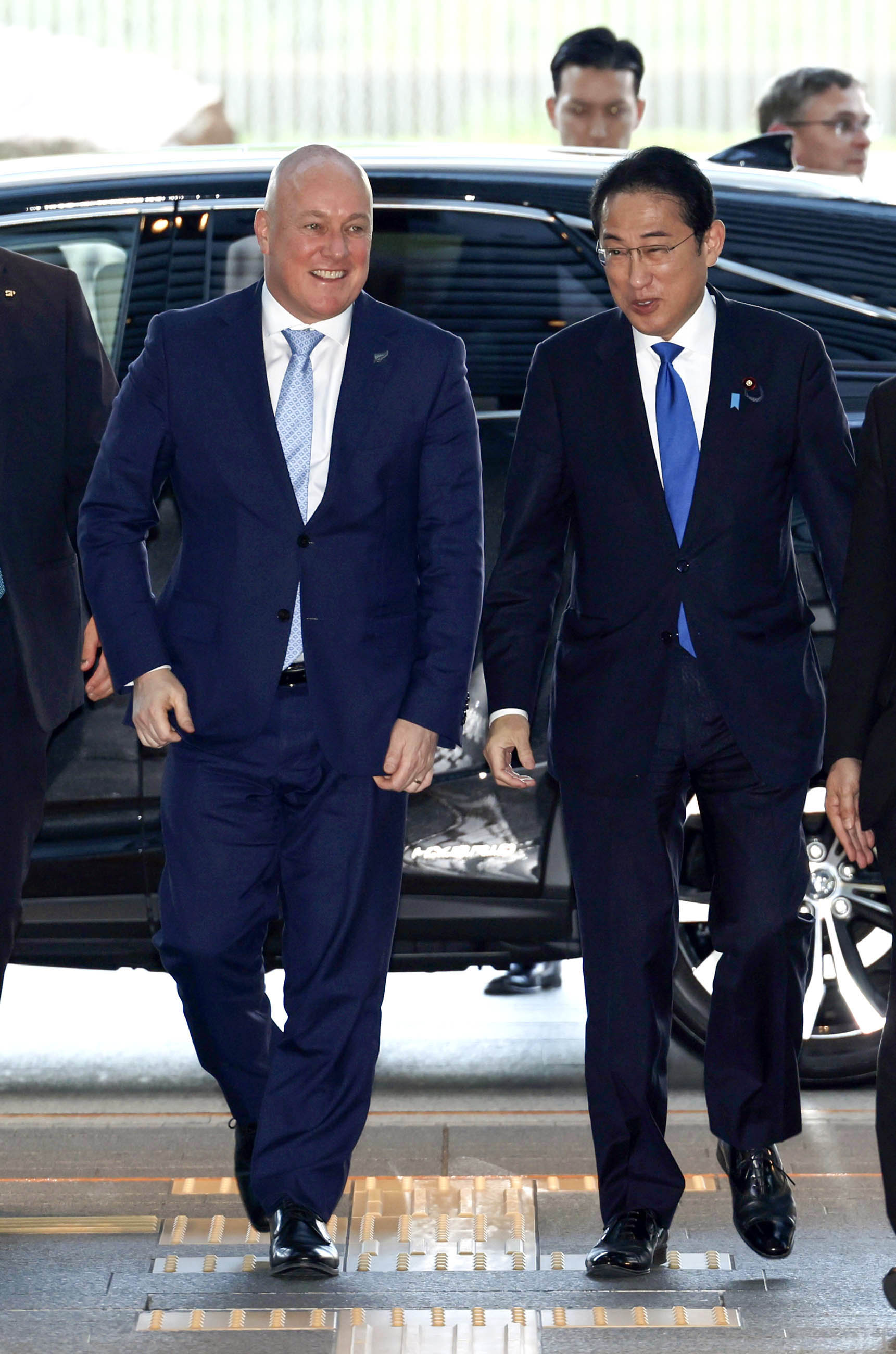 岸田首相迎接克里斯托弗·拉克森总理