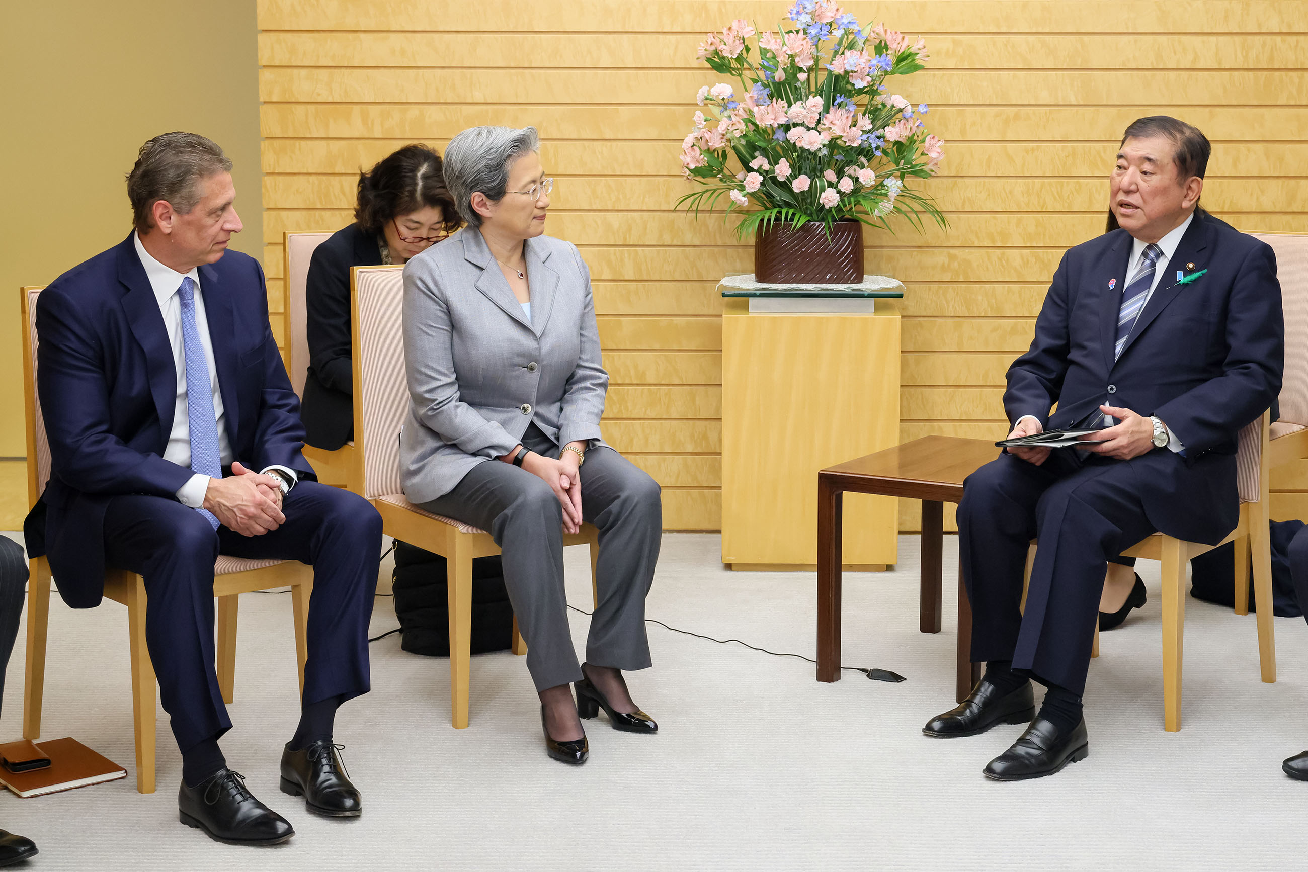 石破首相接受拜会2