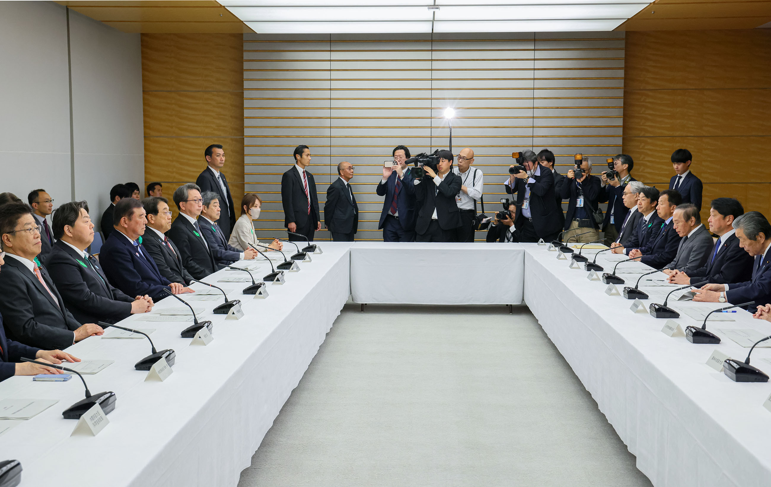 石破首相出席会议2