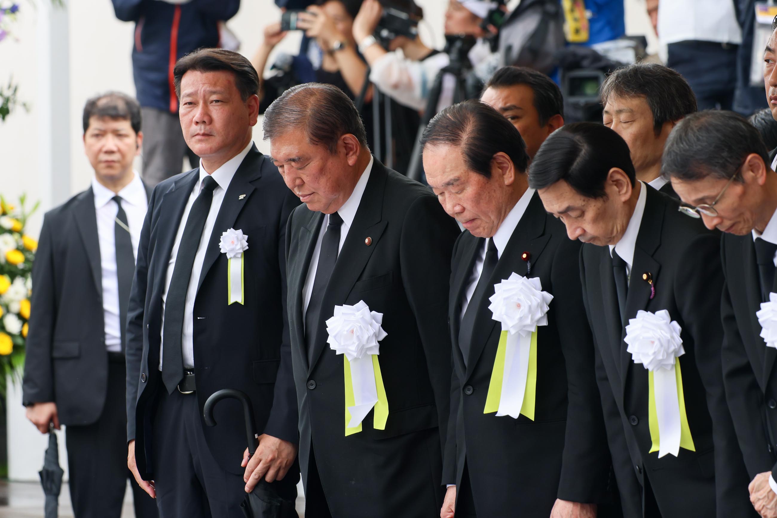 石破首相默祷1