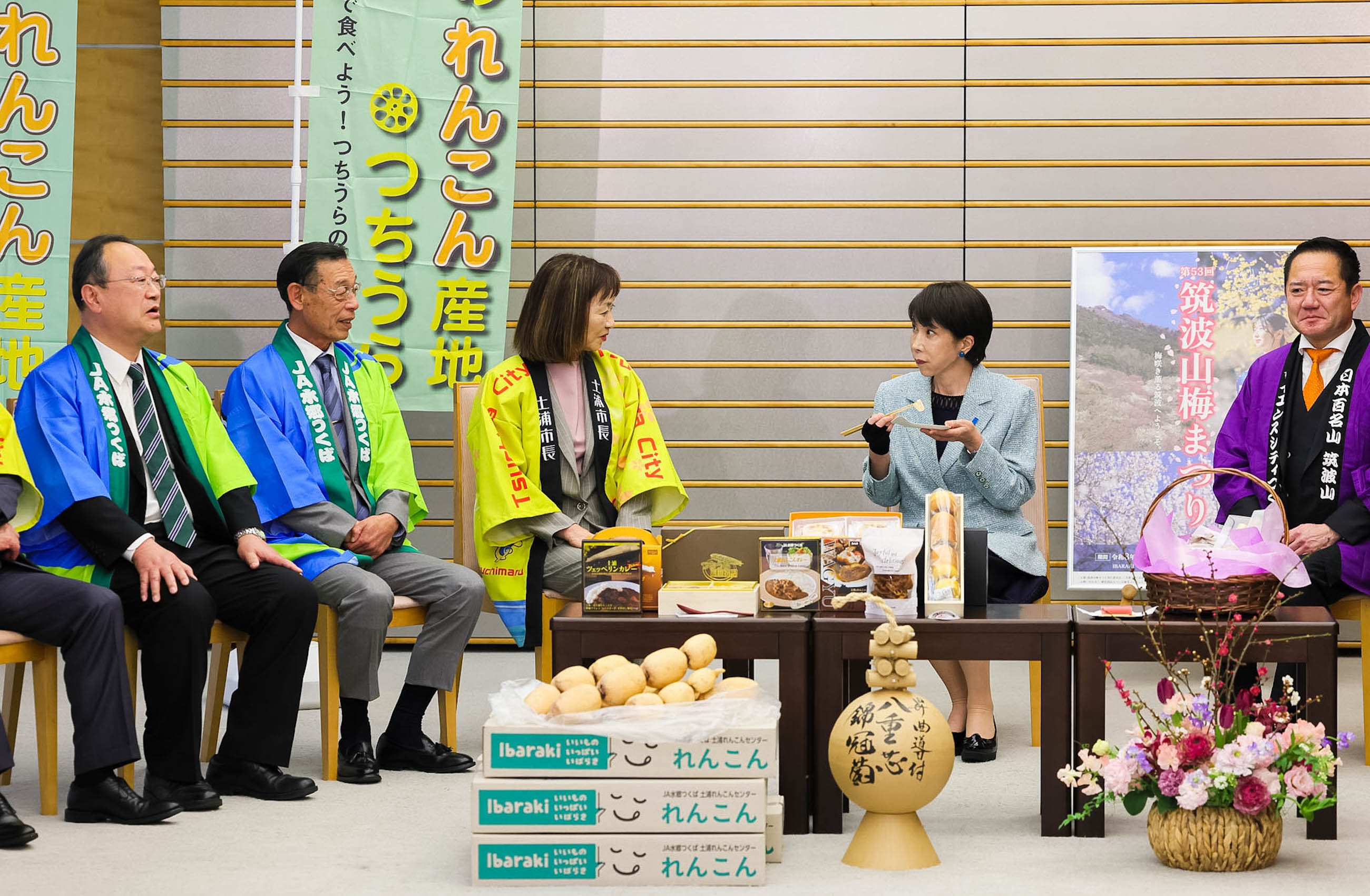 高市首相接受拜会5