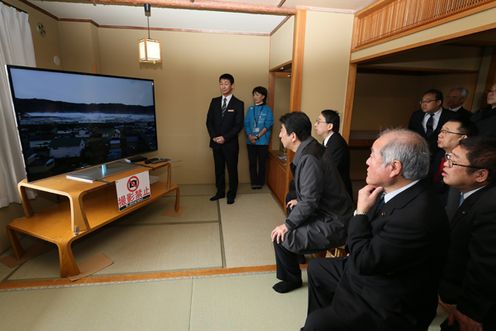 安倍总理访问了岩手县。