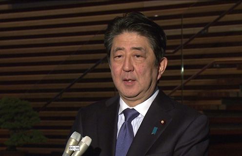 安倍总理在总理大臣官邸举行了记者会。