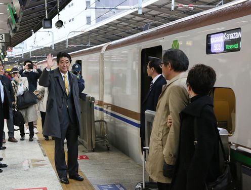 安倍总理访问了石川县和福井县。
