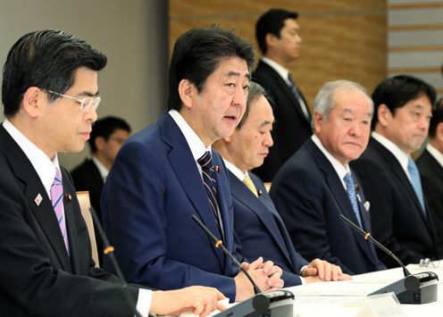 安倍总理在总理大臣官邸召开了第8次观光立国推进阁僚会议。