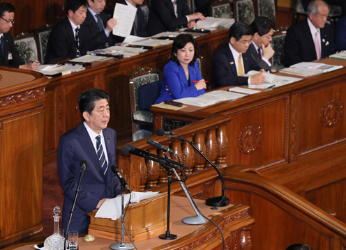 安倍总理出席了众议院全体会议。