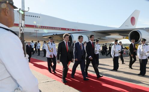 安倍总理访问了巴拉圭共和国的亚松森。