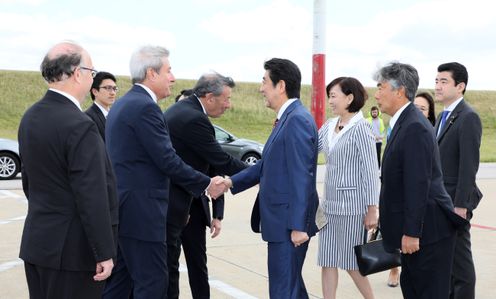安倍总理访问了乌拉圭东岸共和国的蒙得维的亚。