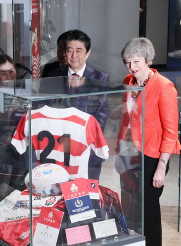 安倍总理访问了英国的伦敦。