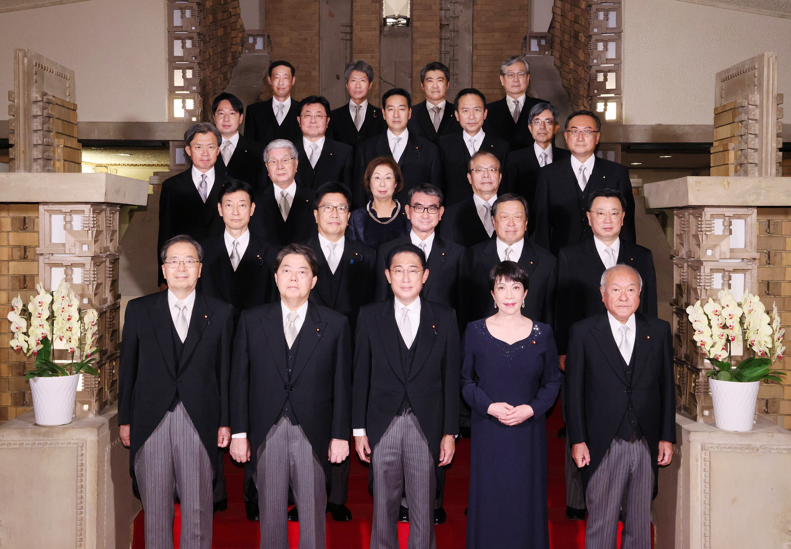 第二届岸田改组内阁的启动
