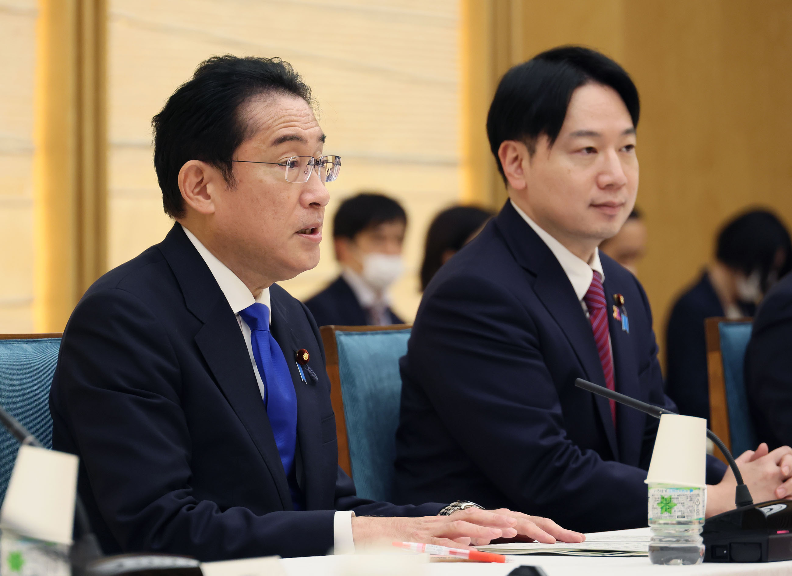 出席关于推动儿童政策的相关府省会议