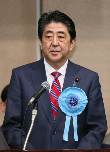 “将北朝鲜绑架问题作为最优先在本年中救出受害者！国民大集会”等