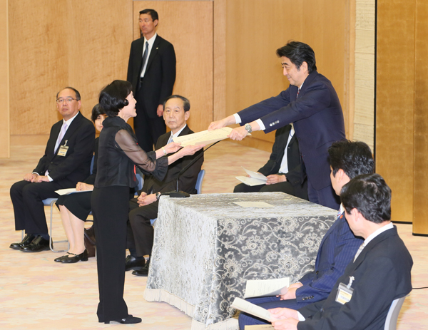 2015年度消费者支援功劳者表彰仪式