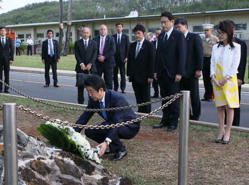 安倍总理访问了美利坚合众国的檀香山。