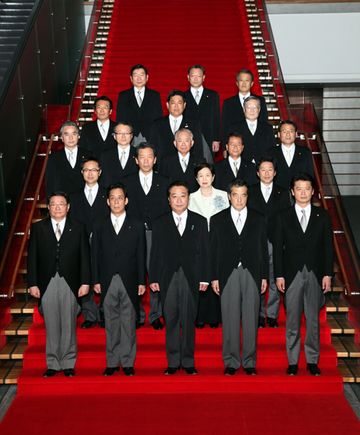 野田总理改组了内阁，第二届内阁诞生。