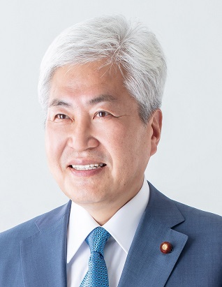 顔写真:務台俊介