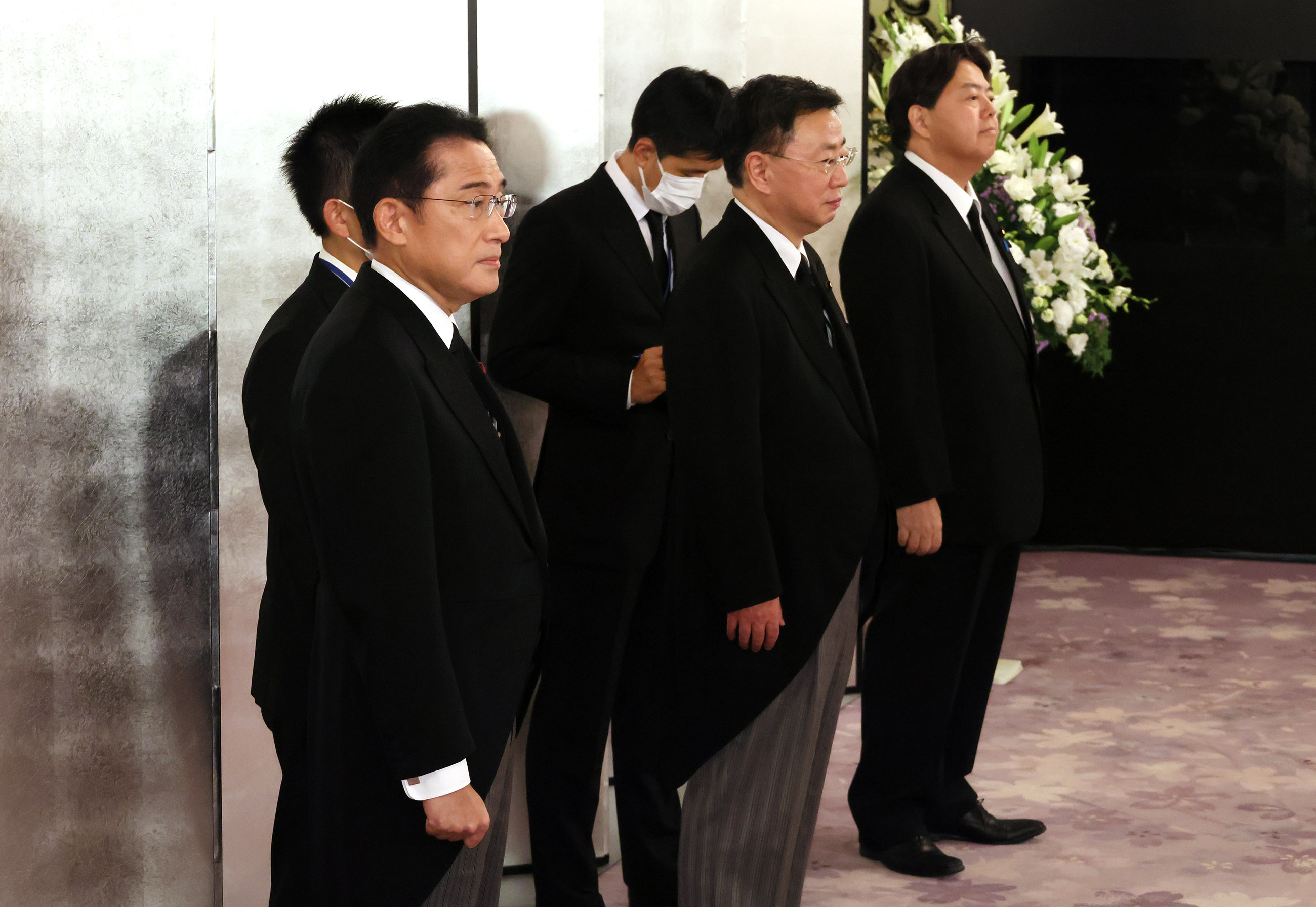 挨拶に臨む岸田総理２