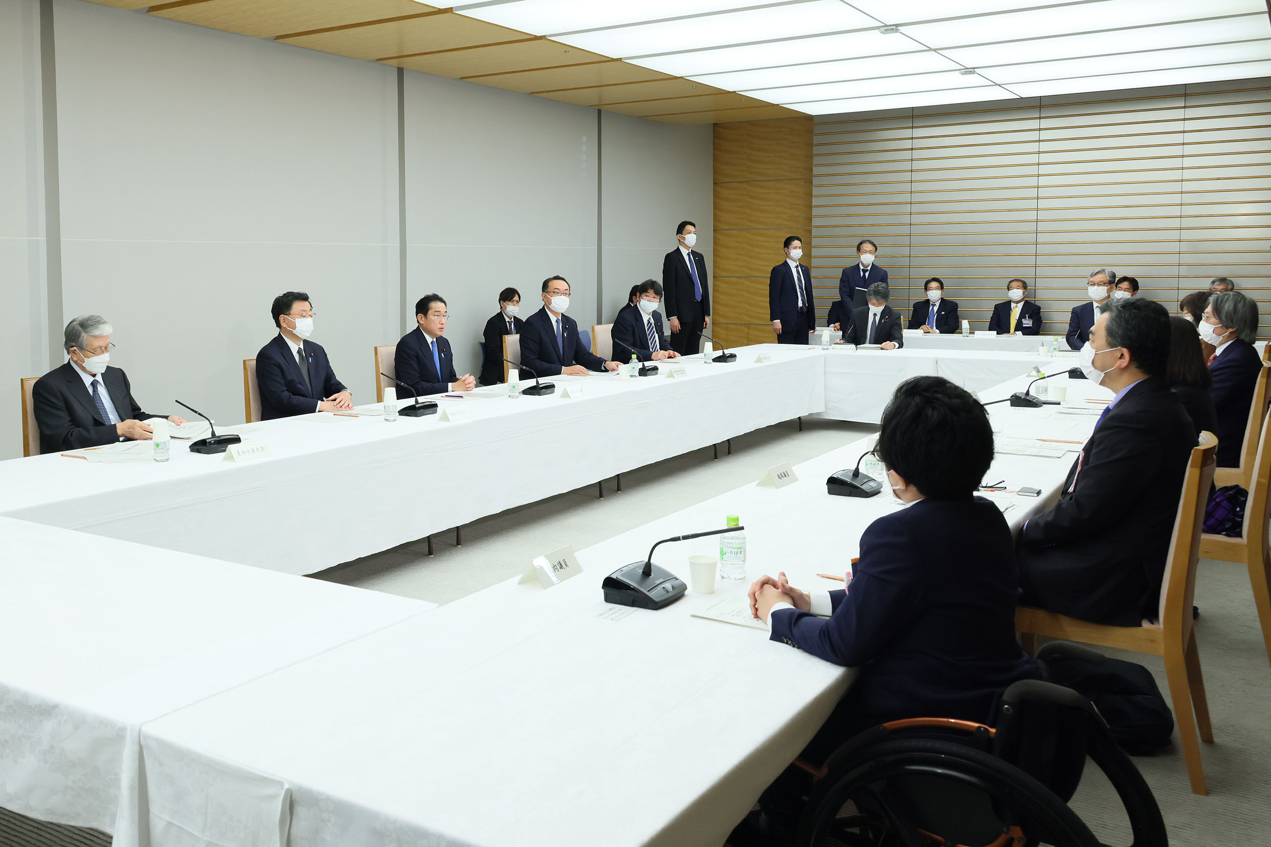 会議のまとめを行う岸田総理２