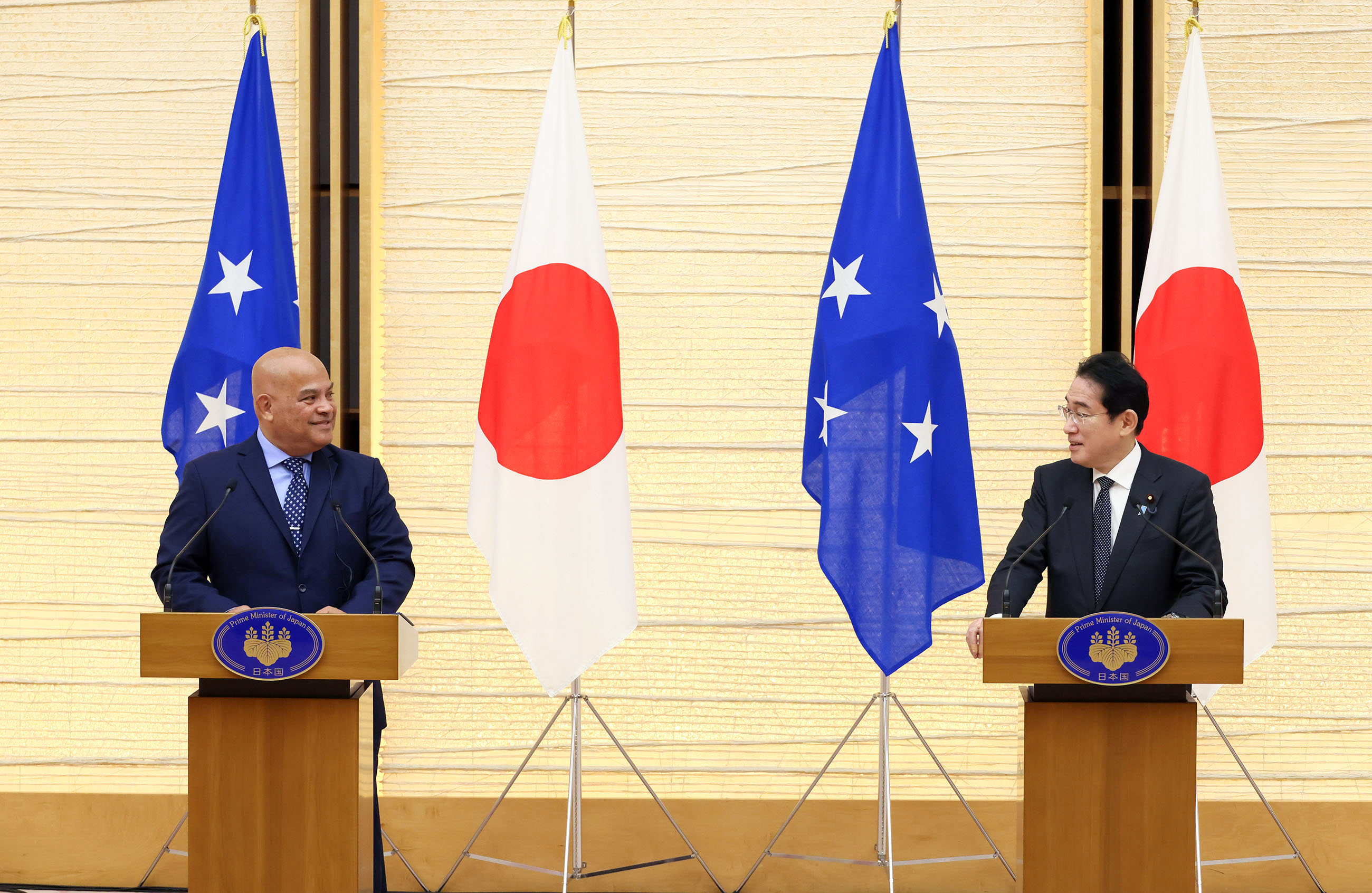 共同記者発表３