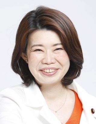 顔写真:国光あやの