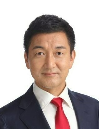 顔写真：柳本顕