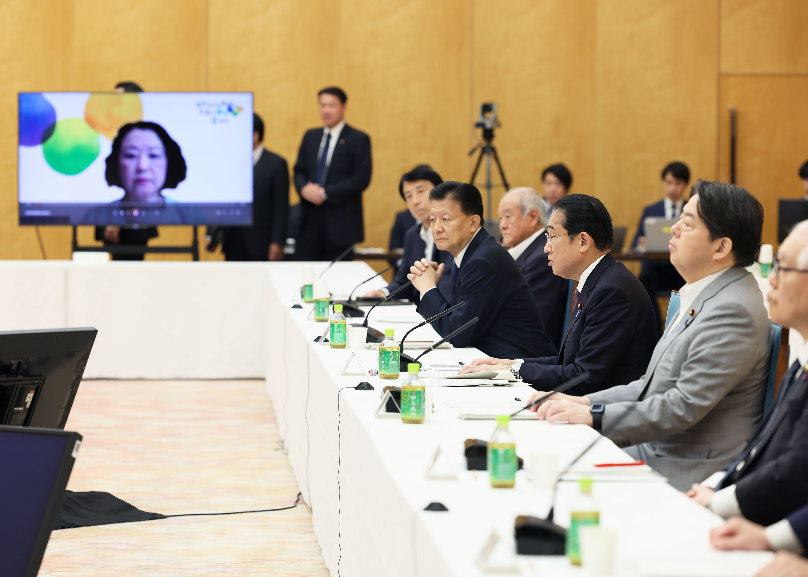 会議のまとめを行う岸田総理５