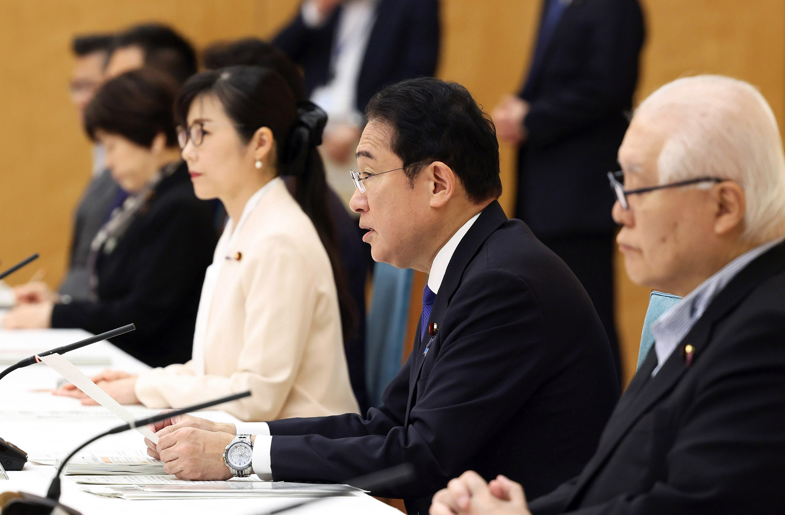 会議のまとめを行う岸田総理１