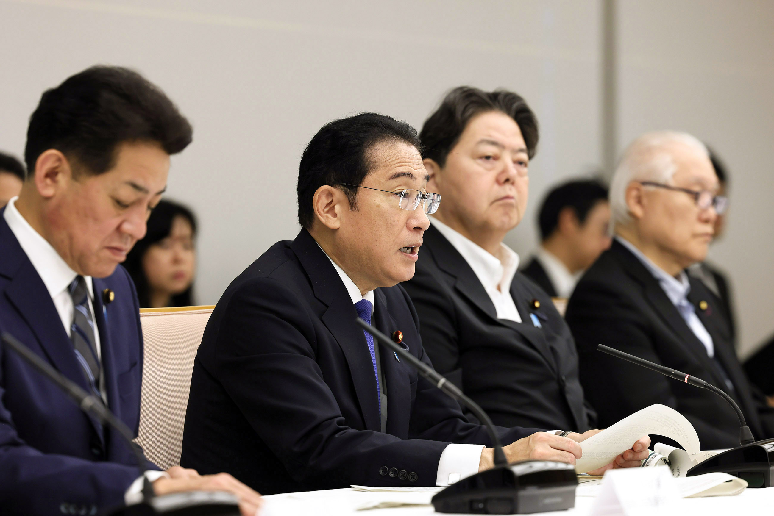 発言する岸田総理１