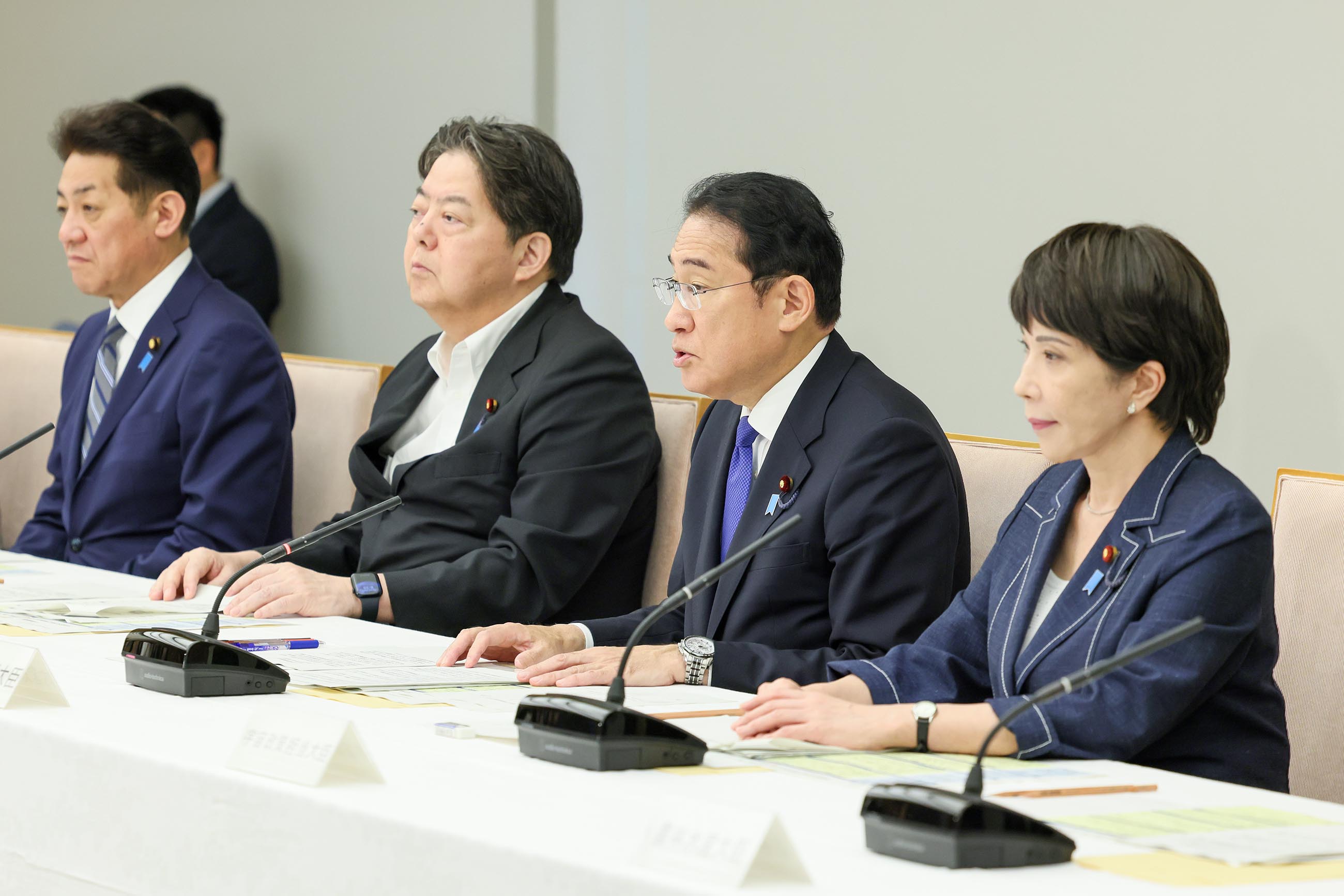 会議のまとめを行う岸田総理１