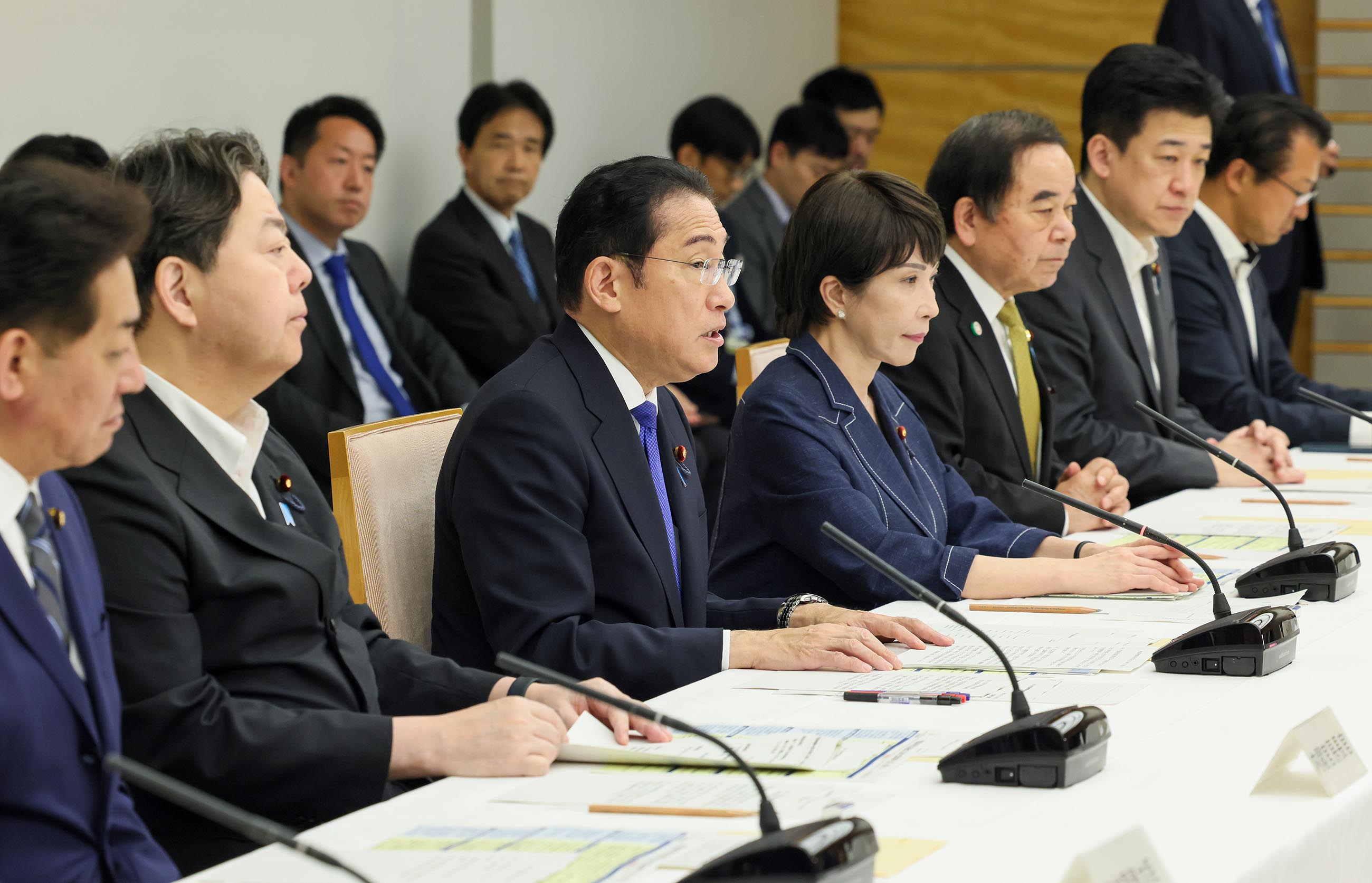 会議のまとめを行う岸田総理２