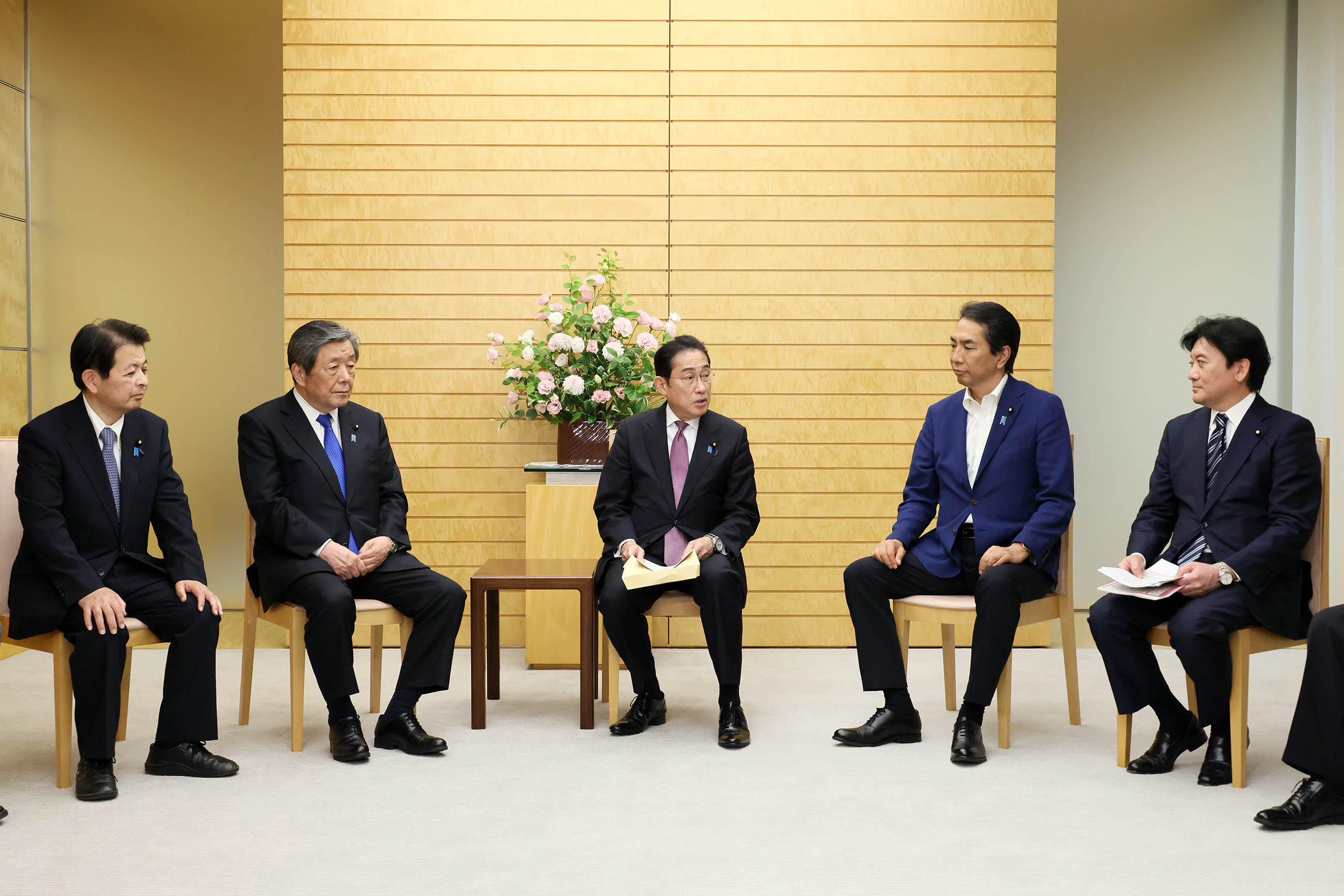 申入れを受ける岸田総理３