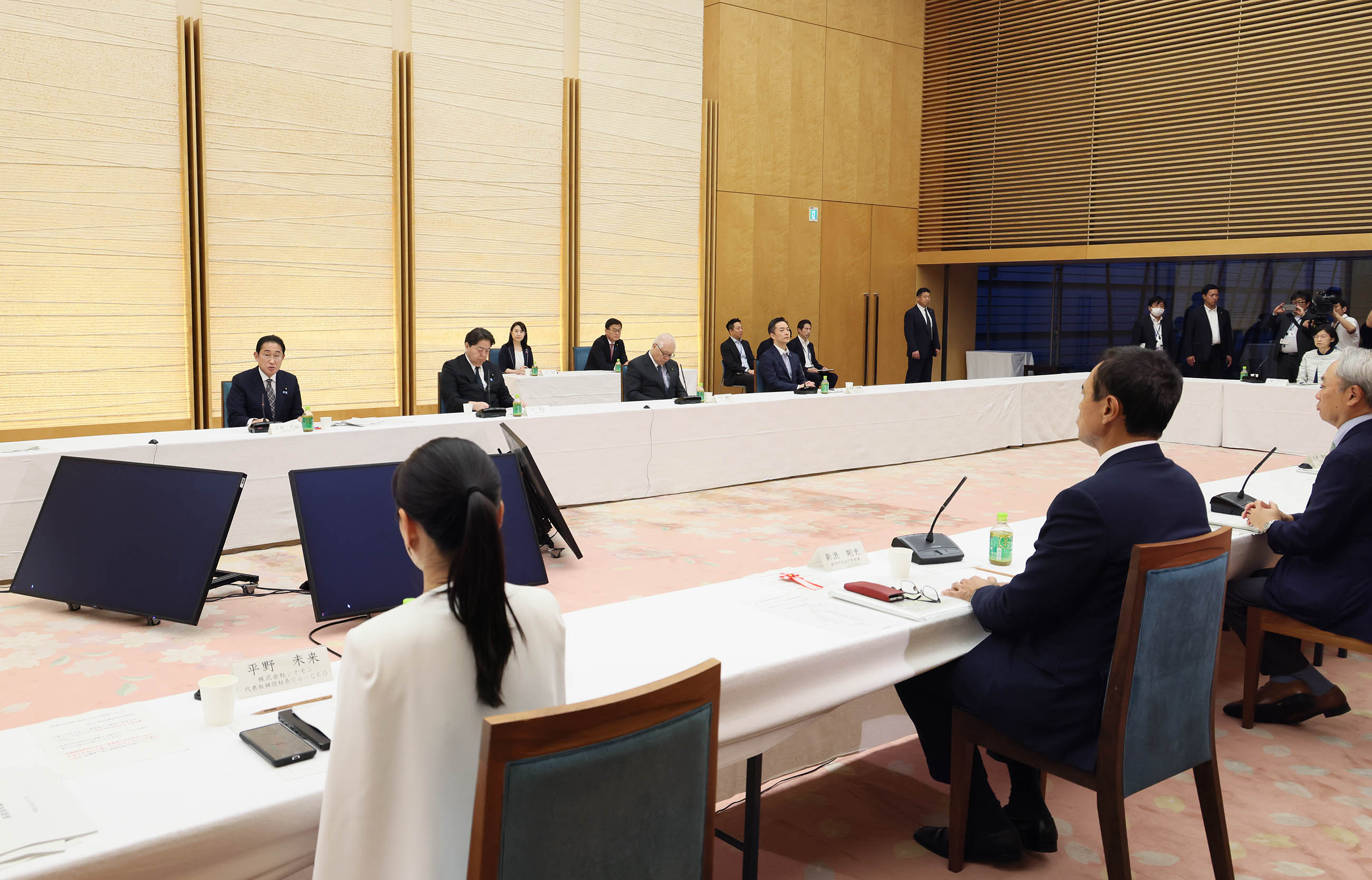 会議のまとめを行う岸田総理４