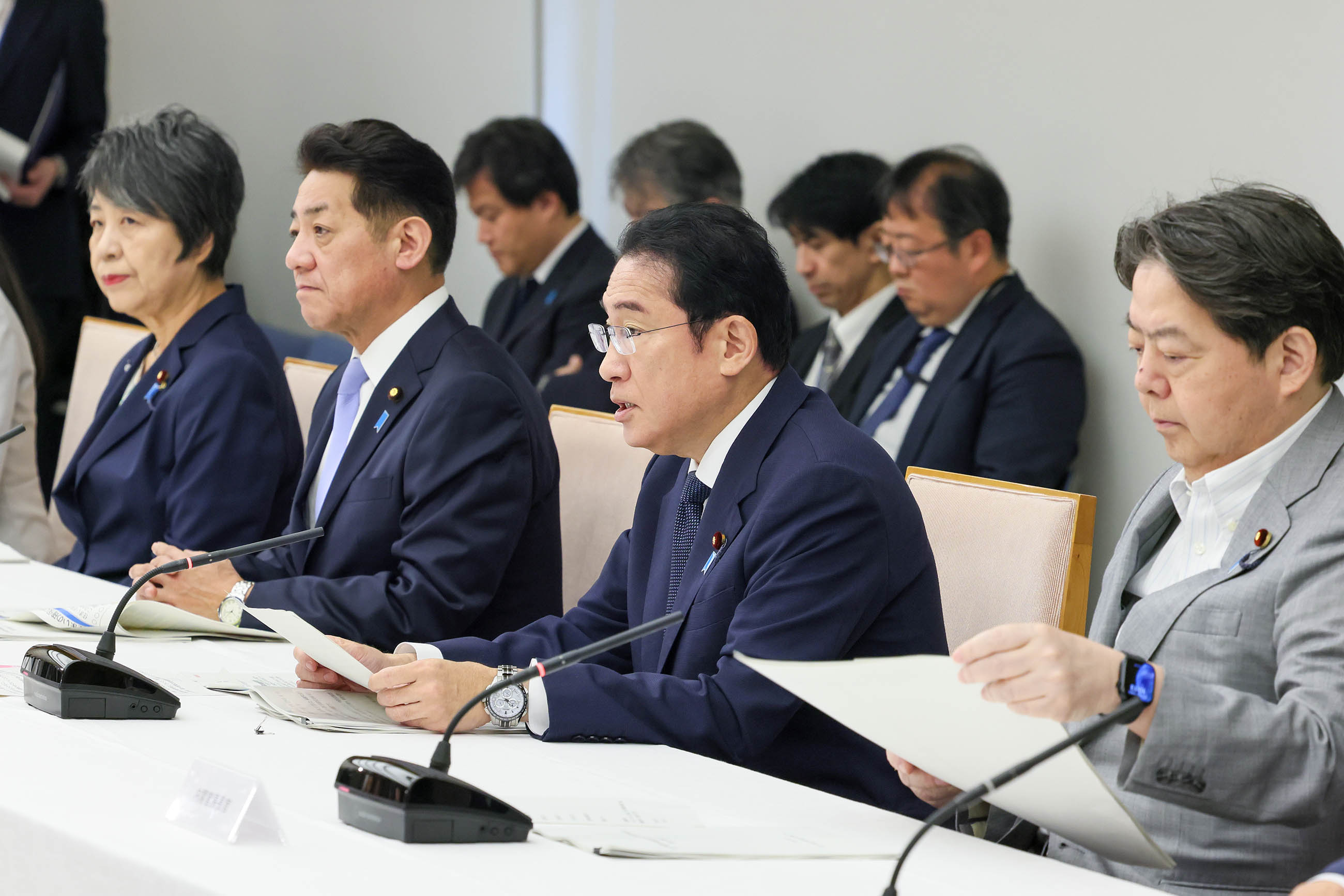発言する岸田総理１