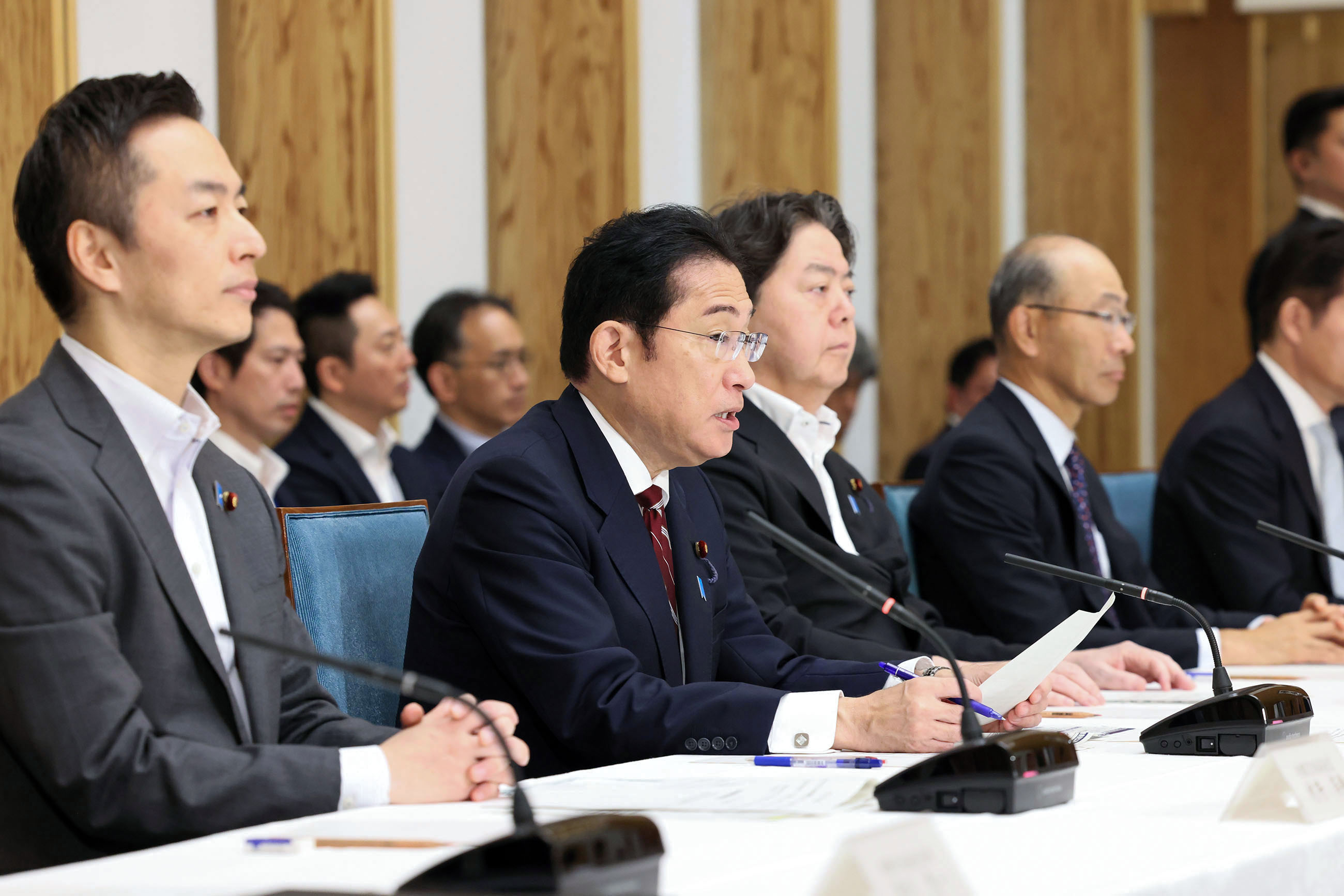 会議のまとめを行う岸田総理１