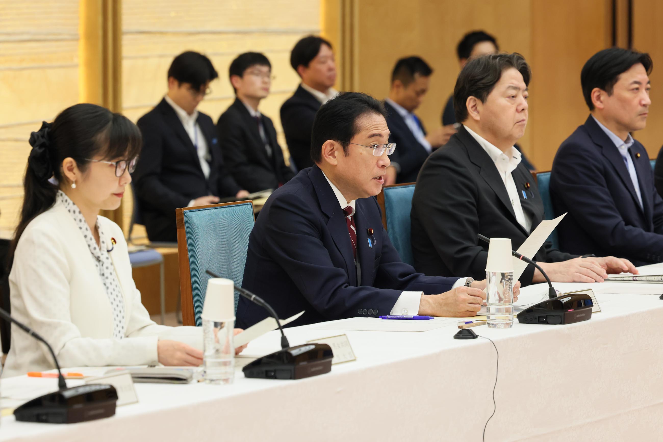 会議のまとめを行う岸田総理１