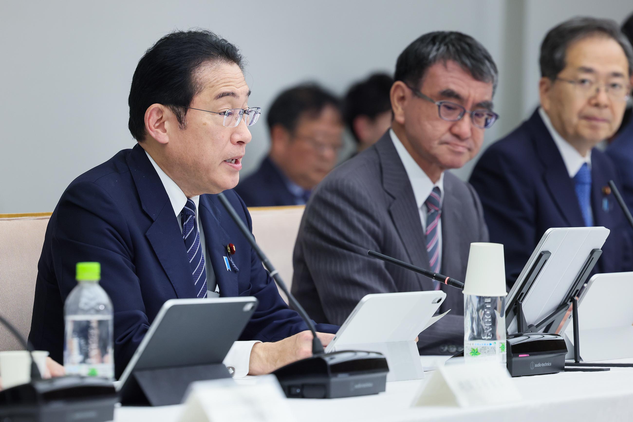 会議のまとめを行う岸田総理１
