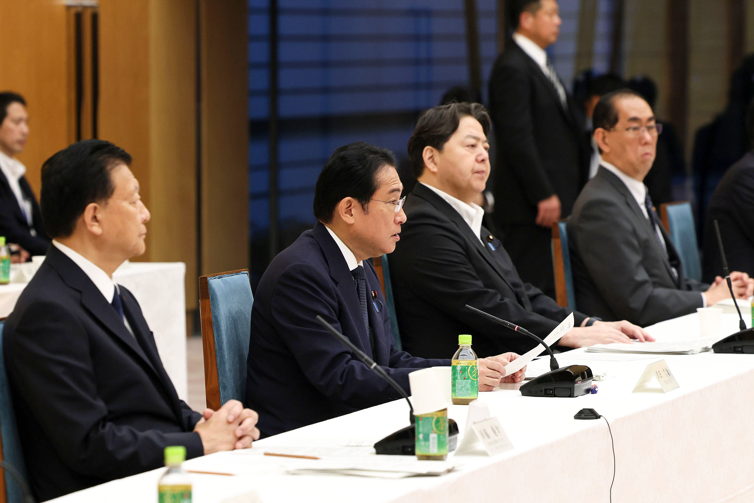 会議のまとめを行う岸田総理１