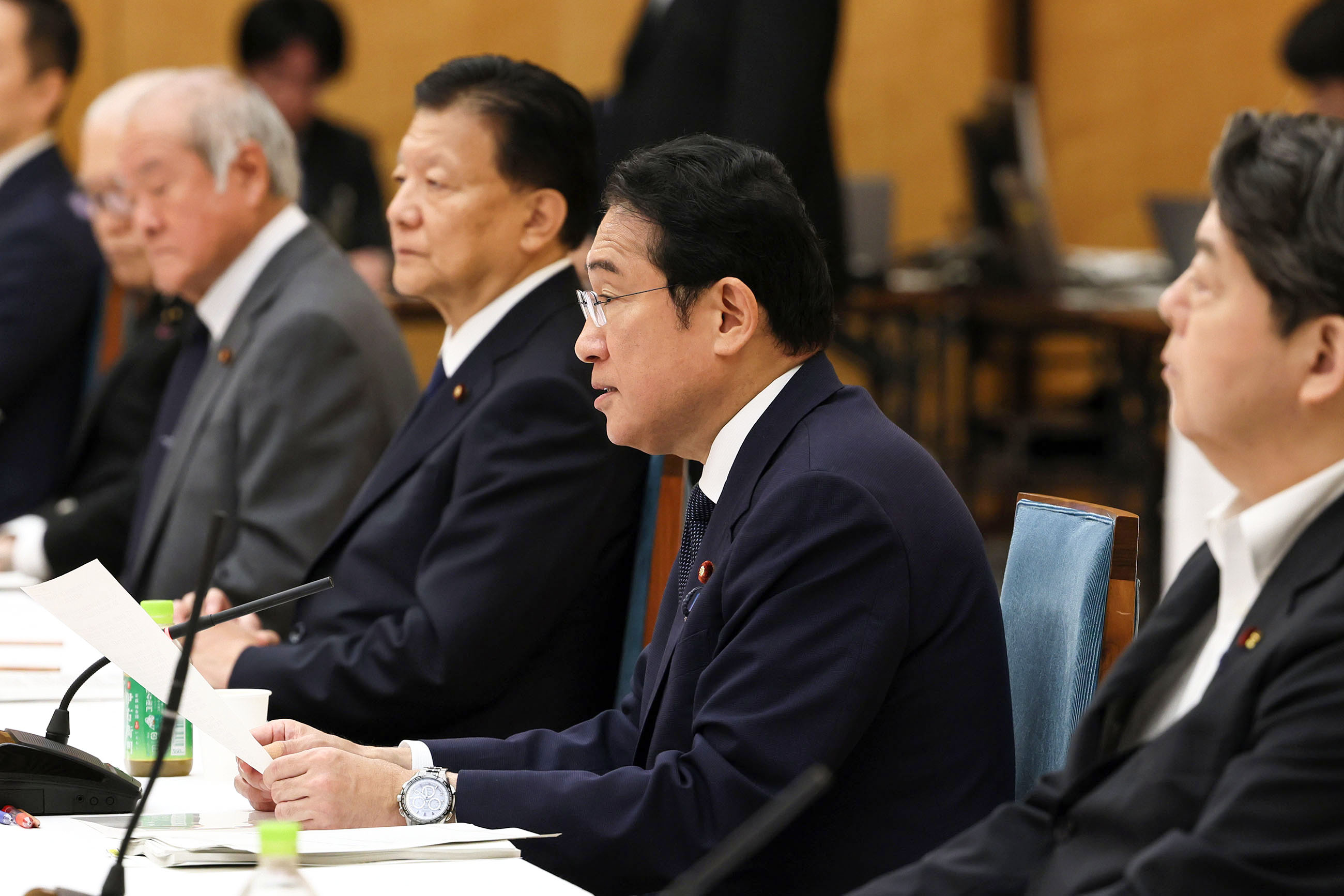会議のまとめを行う岸田総理２