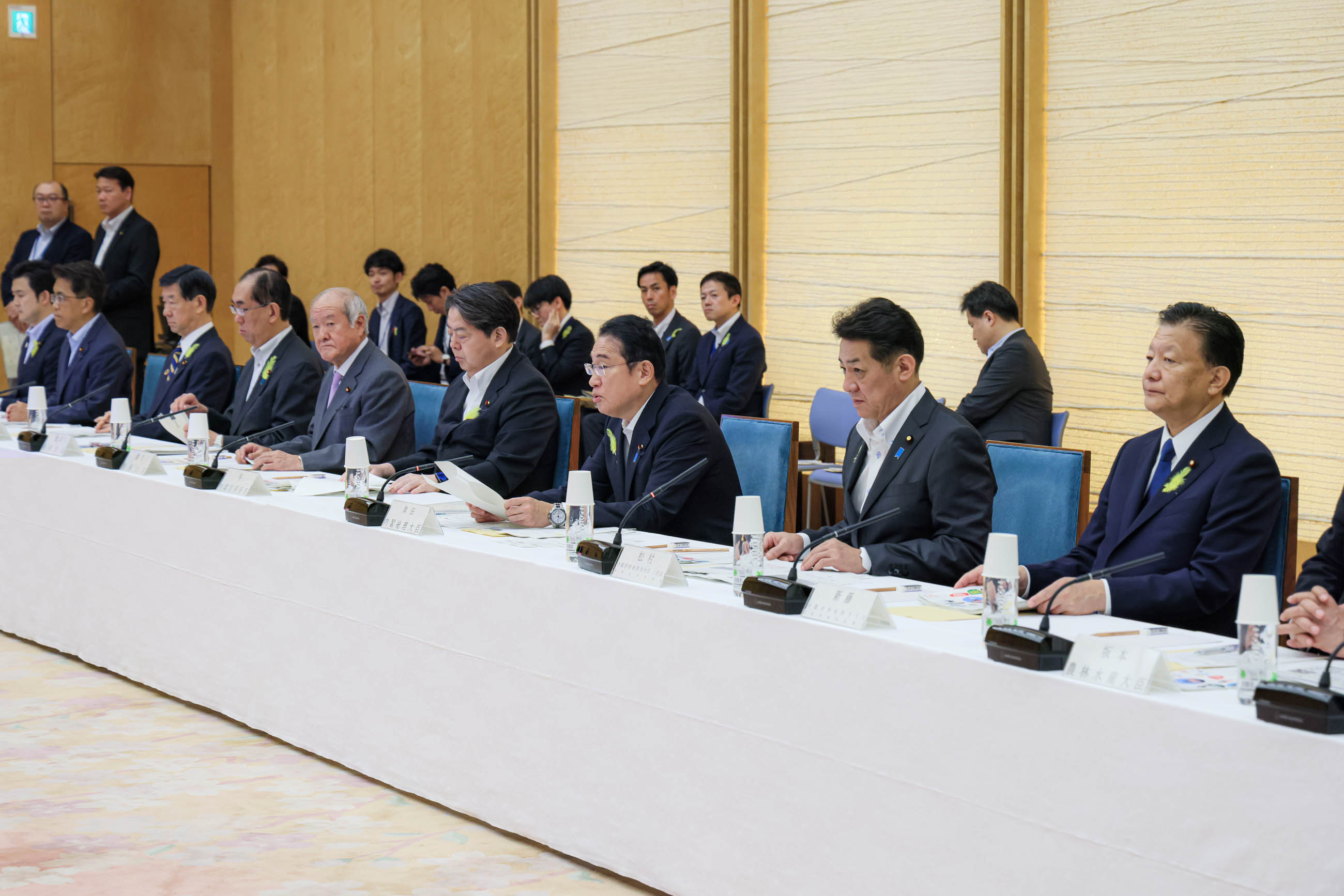 会議のまとめを行う岸田総理４